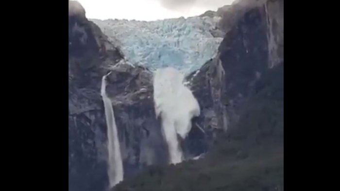 Captan impresionante desprendimiento de hielo en el Ventisquero Colgante del Queulat
