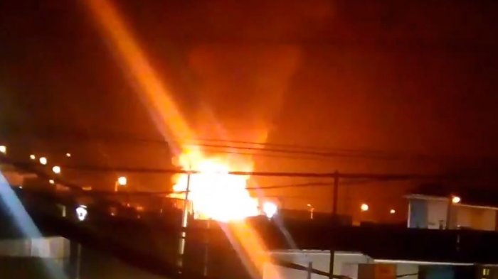 Encuentran a abuelito muerto tras incendio que destruyó tres inmuebles en Valparaíso