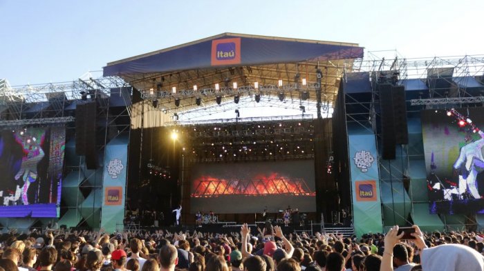 Lollapalooza Chile confirma los horarios y artistas de sus ocho escenarios