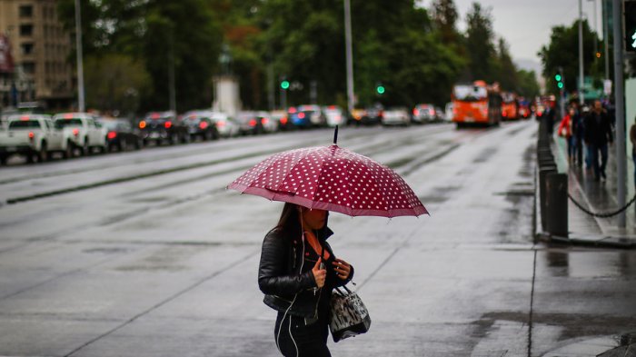 ¡Pidan 3 deseos! Este fin de semana caerán las primeras lluvias del año en Santiago