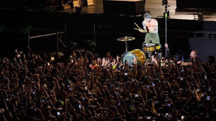 Larga vida al espíritu adolescente: Twenty One Pilots se llevan todos los aplausos en la 2da noche del Lollapalooza