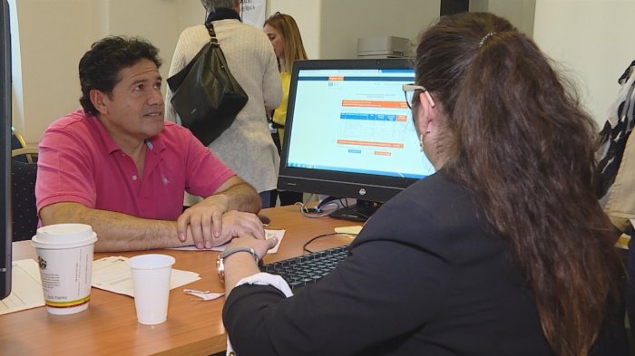 Estas son las formas en que puedes evitar el alza en los planes de las isapres