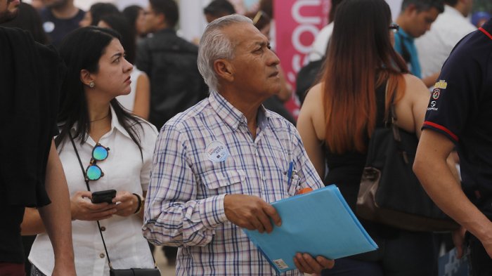 ¿Buscando pega? Esta feria ofrece más de 5.800 puestos de trabajo en distintas rubros