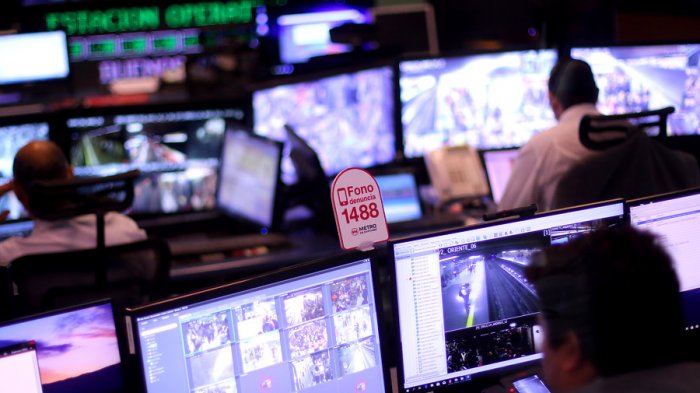 Fono 1488: Así funciona la línea telefónica del Metro de Santiago para denunciar abuso y acoso sexual