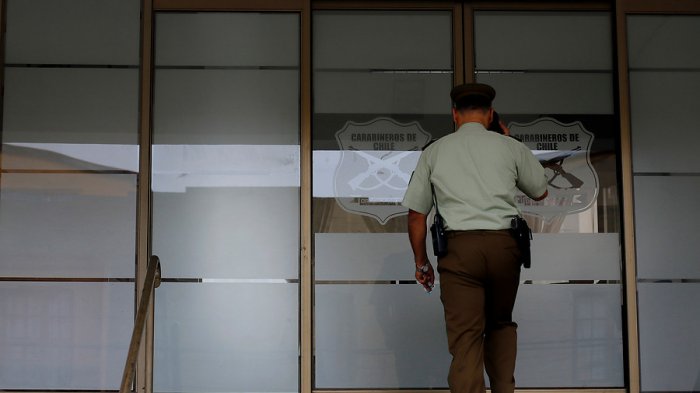 Tenía 10 años de servicio: Dan de baja a carabinero que robó 2 sacos de papas