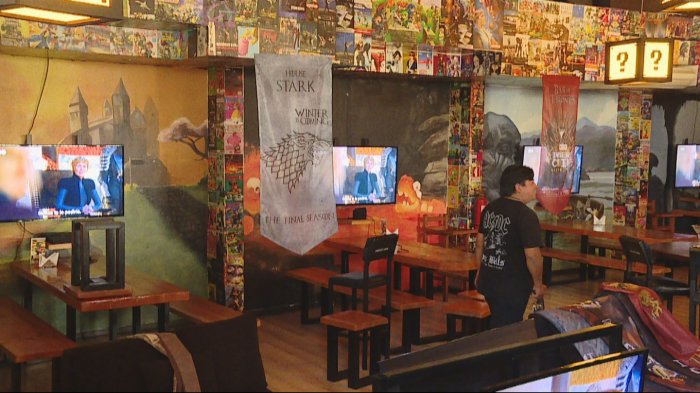 Tragos especiales, cosplay y fanatismo: Dónde ver el estreno de la nueva temporada de 