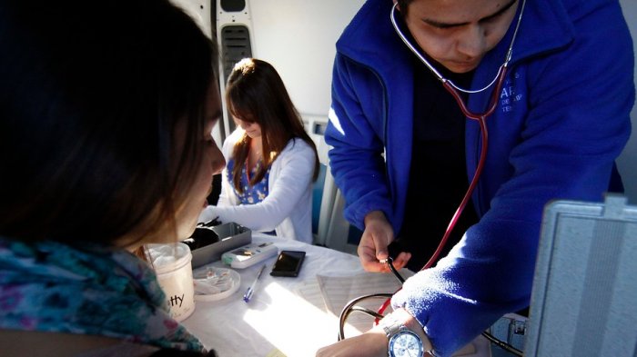 Del VIH a la mamografía: Estos son los exámenes médicos que debes realizarte según la edad que tienes