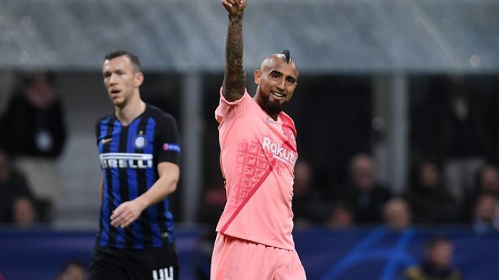 Un año más: Arturo Vidal seguiría vistiendo de azulgrana y la dirigencia estaría más que a gusto con el chileno