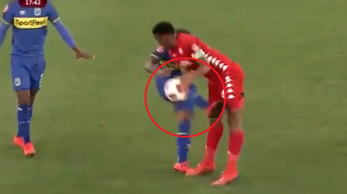 Roja y penas de cárcel: La descarada (y ordinaria) patada que se produjo en el fútbol sudafricano