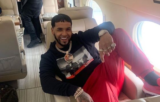 Anuel AA se burla de ladrón y muestra sus lujos: 