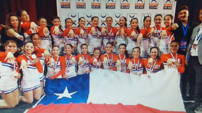 La rutina con que cheerleaders chilenas la rompieron en competencia mundial y se llevaron el oro