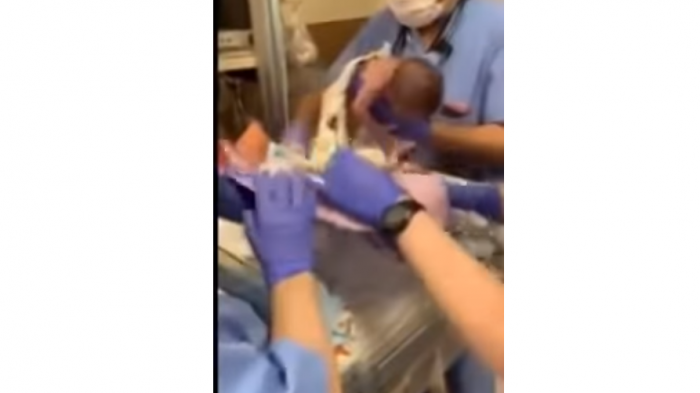 Doctór dejó caer a recién nacida: Terminó con hemorragia cerebral