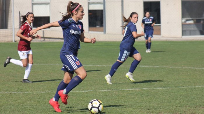 Hito en el fútbol femenino: Jugadoras chilenas ahora tendrán seguro médico