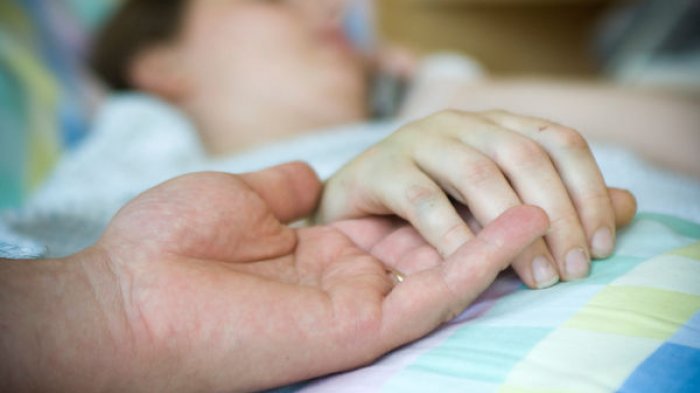 Aprueban incorporar a adolescentes entre 14 y 17 años al proyecto de ley por eutanasia