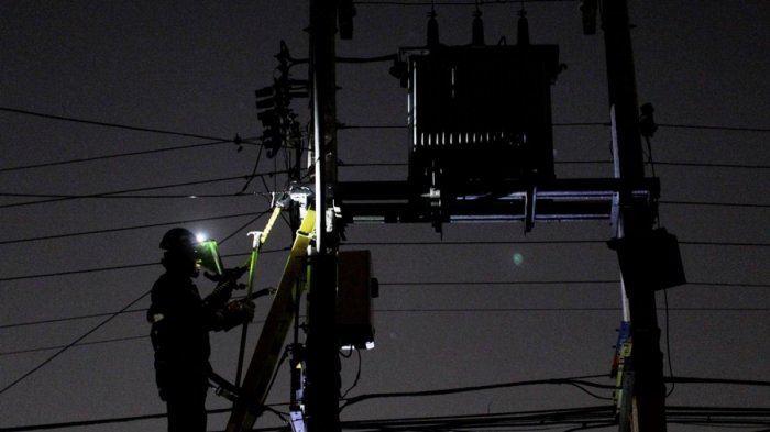 Corte de luz afecta a tres comunas de la Región Metropolitana