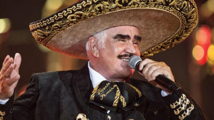 Vicente Fernández asegura que rechazó trasplante de hígado por temor a que donante fuera gay
