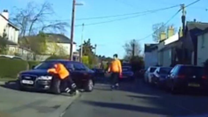 Recolector de basura finge atropello para pedir compensación al automovilista