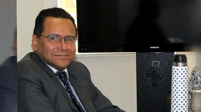 Jorge Salinas, ex cónsul chileno en Argentina, es acusado de acoso sexual y laboral