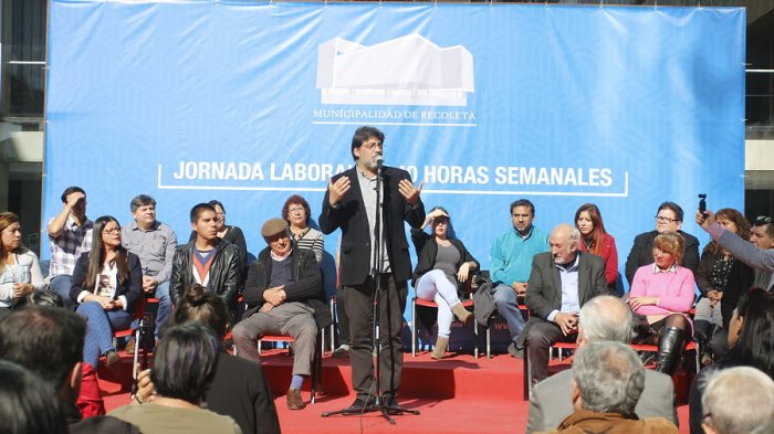 Funcionarios de Municipalidad de Recoleta reducirán a 40 sus horas de trabajo en la semana