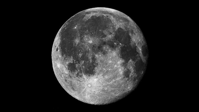 ¿Lunamotos? Estudio da cuenta de que en la Luna tiembla cada vez más y que se estaría haciendo más pequeña