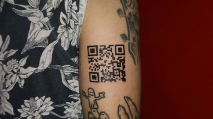 El fanático tatuaje que se está viralizando: Te lleva directo a una canción de Chayanne en YouTube