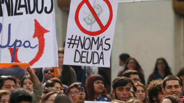 “Chao Dicom”: Senado aprueba iniciativa que prohíbe informar sobre deudas por estudios