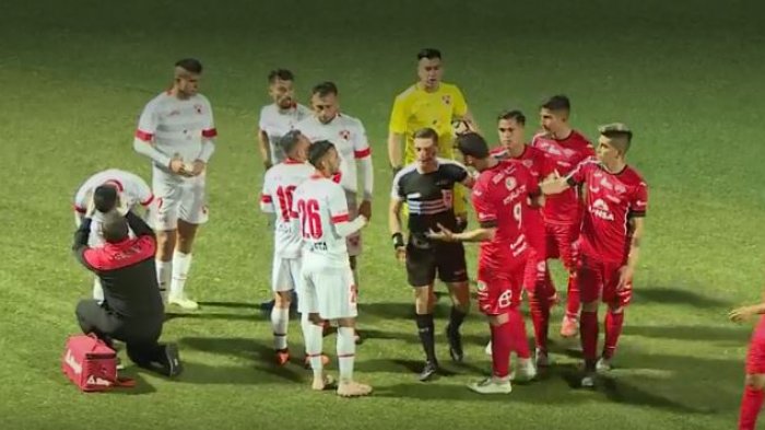 David Escalante recibió tres fechas de castigo tras severo informe arbitral