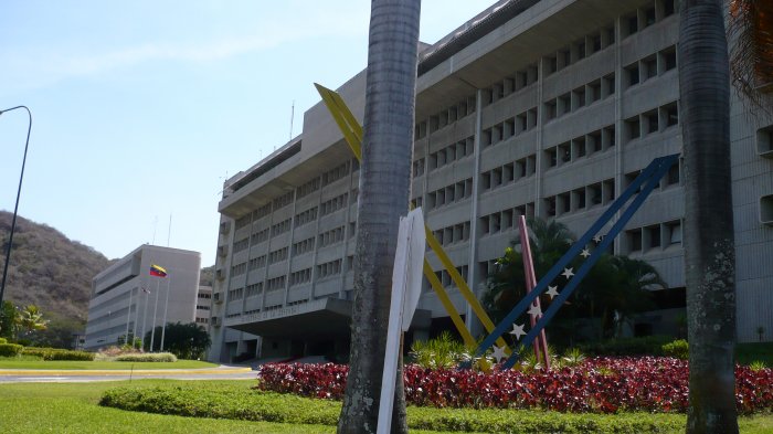 Este sería el lugar donde se refugia Nicolás Maduro y encierra a sus adversarios