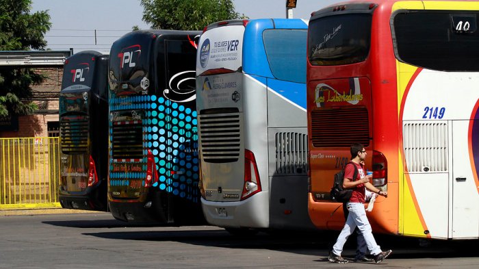 Para evitar accidentes: Buscan prohibir que buses de dos pisos realicen viajes en carreteras