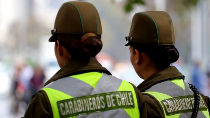 Hombre golpeó y abusó sexualmente de carabinera en desfile de 21 de mayo