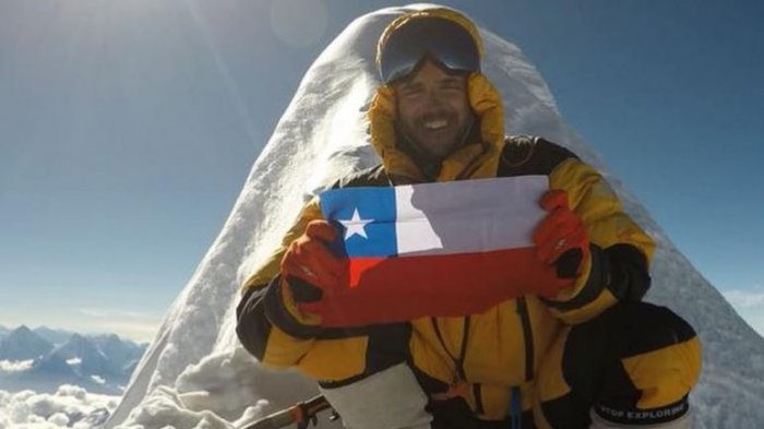 Sin ayuda de oxígeno y sin sherpas: La histórica hazaña del chileno que llegó a la cumbre del Everest