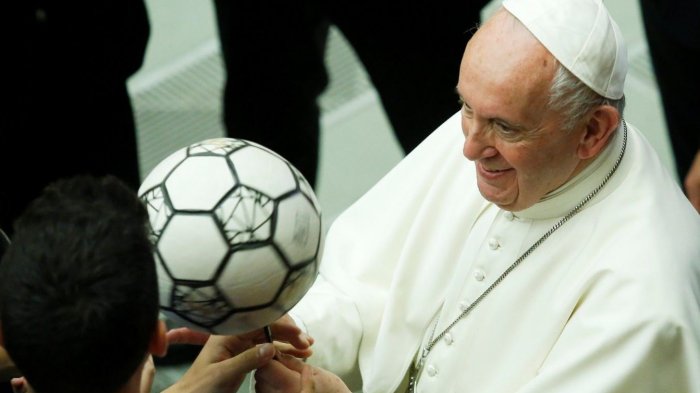 El potente mensaje del papa Francisco a los futbolistas: 