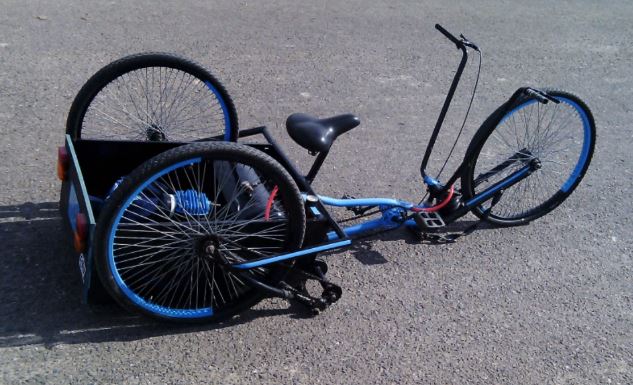 Conductor de un triciclo murió atropellado por un camión en Peñalolén