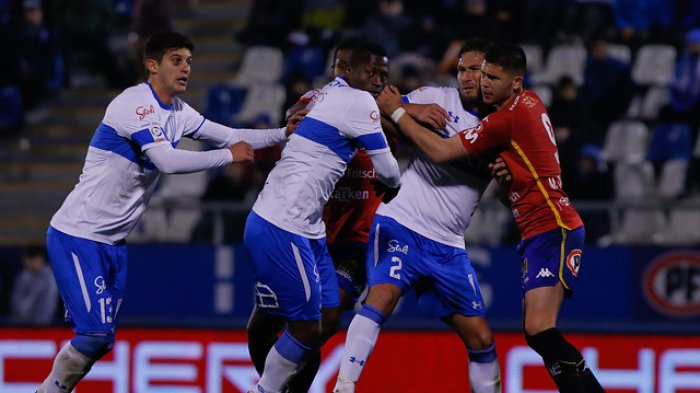 La UC cerró el semestre perdonando a la Unión Española en San Carlos