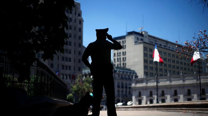 Amenazas y filtración de datos personales: El drama de joven que protagonizó video sexual con carabinero