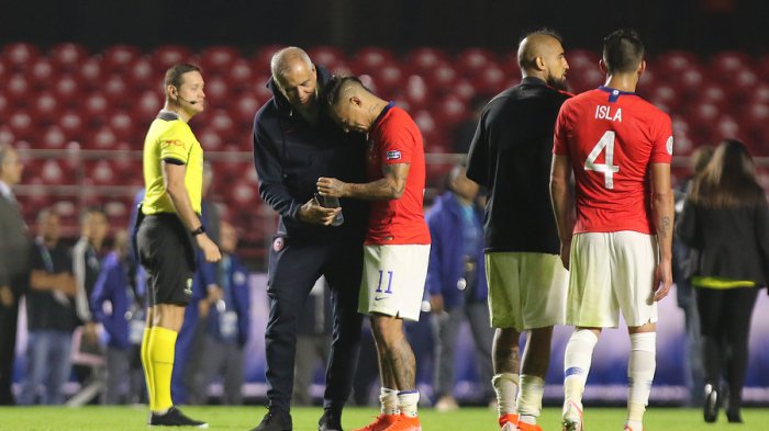 ¿Estaba llorando? Edu Vargas aclaró foto que se viralizó tras la victoria ante Japón