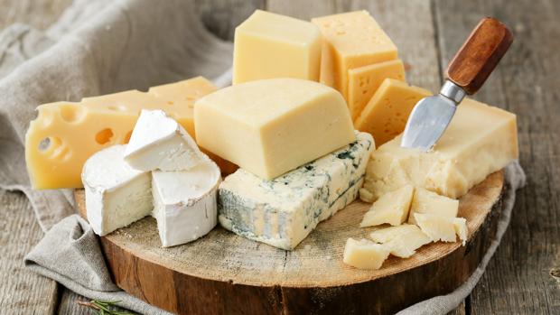 Estudio sostiene que comer queso reduce el riesgo de sufrir enfermedades cardiovasculares