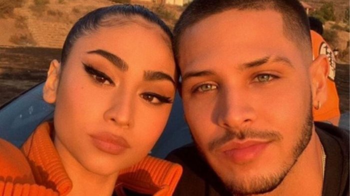 Abrazados y con filtro de corazones: Los románticos videos de Paloma Mami y el puertorriqueño Roa