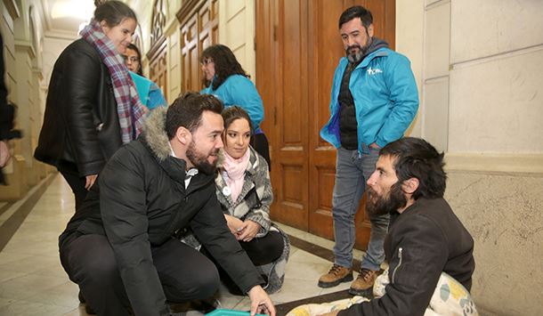 La campaña del Hogar de Cristo por la pobreza que reunió a Kel Calderón con diputados y hasta un ministro