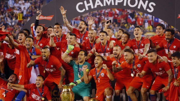 A tres años de la Centenario: Bravo y otros jugadores recordaron el bicampeonato de la Roja