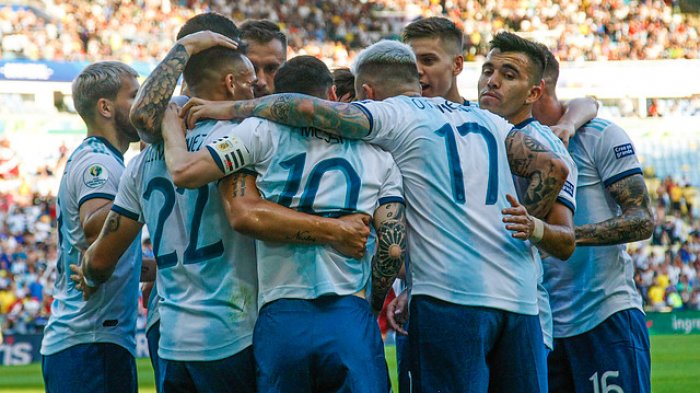 En semis lo espera Brasil: Argentina se impuso con un taco de lujo a Venezuela