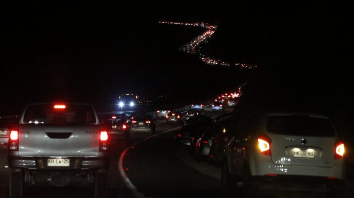Complejo retorno: Automovilistas reportan 8 horas de viaje sólo entre La Serena y Los Vilos