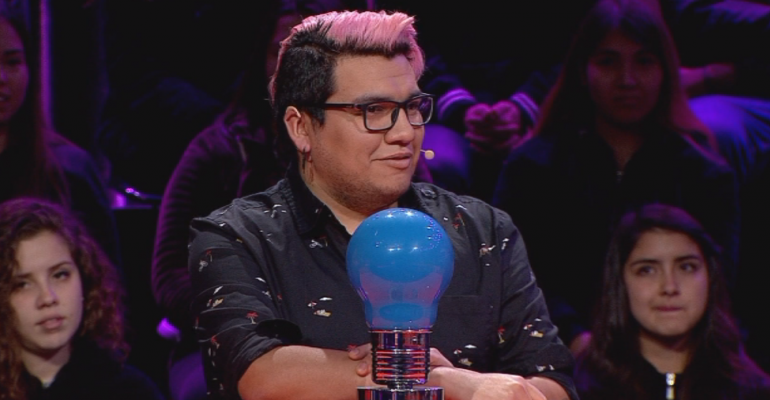 Equipo de Egor Montecinos logró completar difícil juego de Pasapalabra