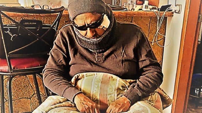 Alcalde puso a prueba a sus funcionarios: Se vistió de indigente, lo trataron pésimo y anunció despidos