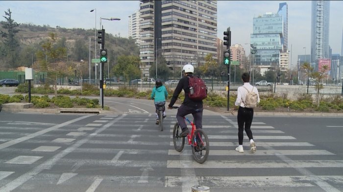 Ya identificaron el vehículo: Conductor se dio a la fuga tras atropello a adolescente en Vitacura