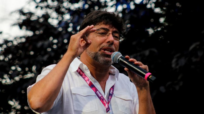 Daniel Jadue pide aceptar certificaciones extranjeras para medicamentos importados a Chile