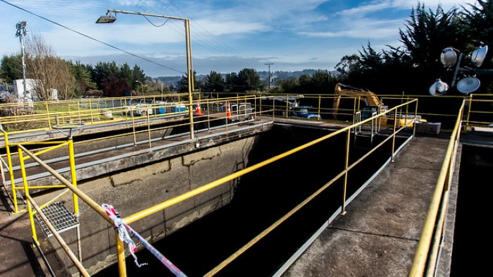 Confirman que sólo una persona estaba a cargo de planta de Essal donde se derramó petróleo
