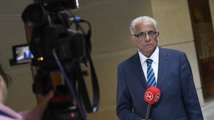 A los 57 años murió el destacado periodista de TVN, Fidel Oyarzo