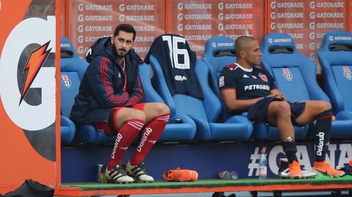 La U quiere hacer las paces con Johnny Herrera: “No hay problemas con que siga”