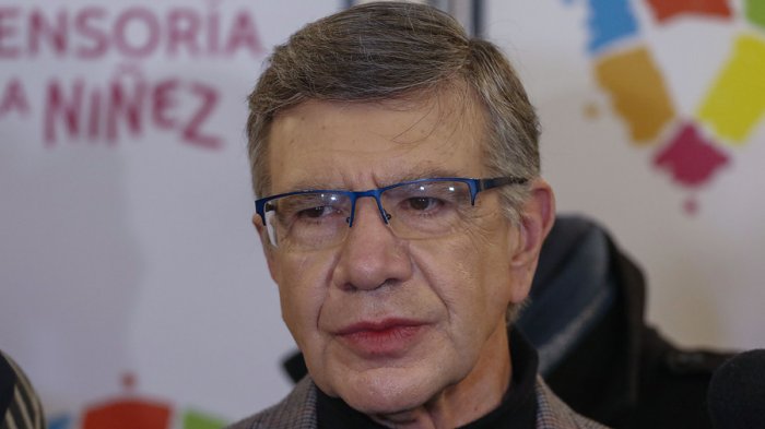 “Es falso”: Joaquín Lavín desmiente que escultor del Museo de Cera haya sido despedido